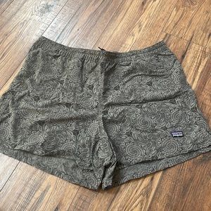 Patagonia baggies size M